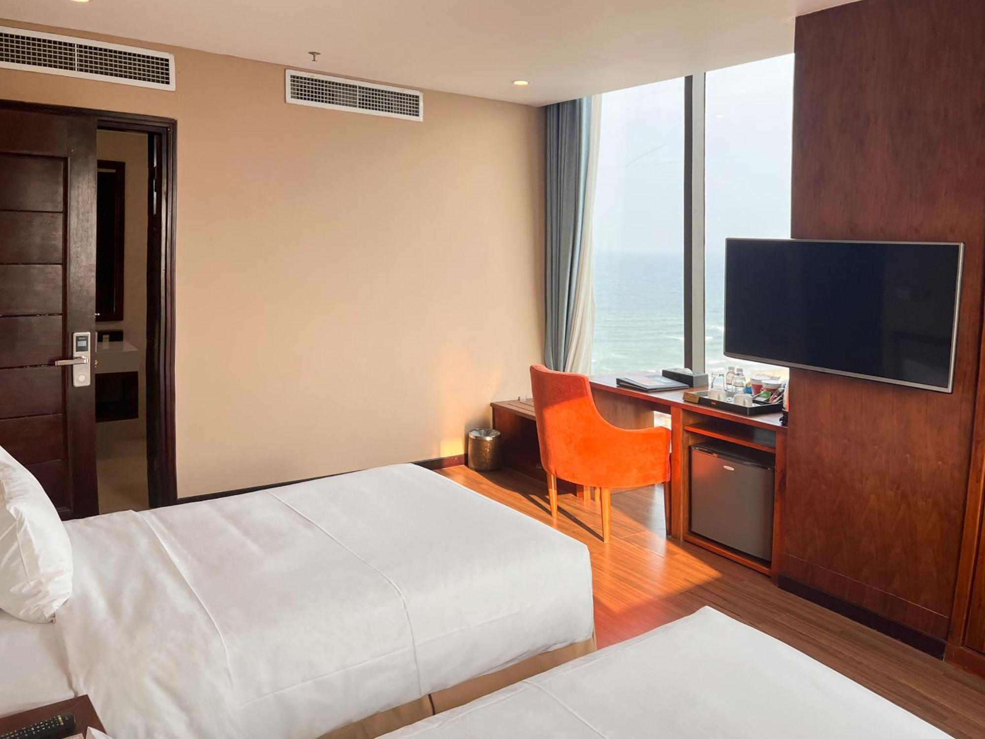 Yarra Ocean Suites Danang Extérieur photo