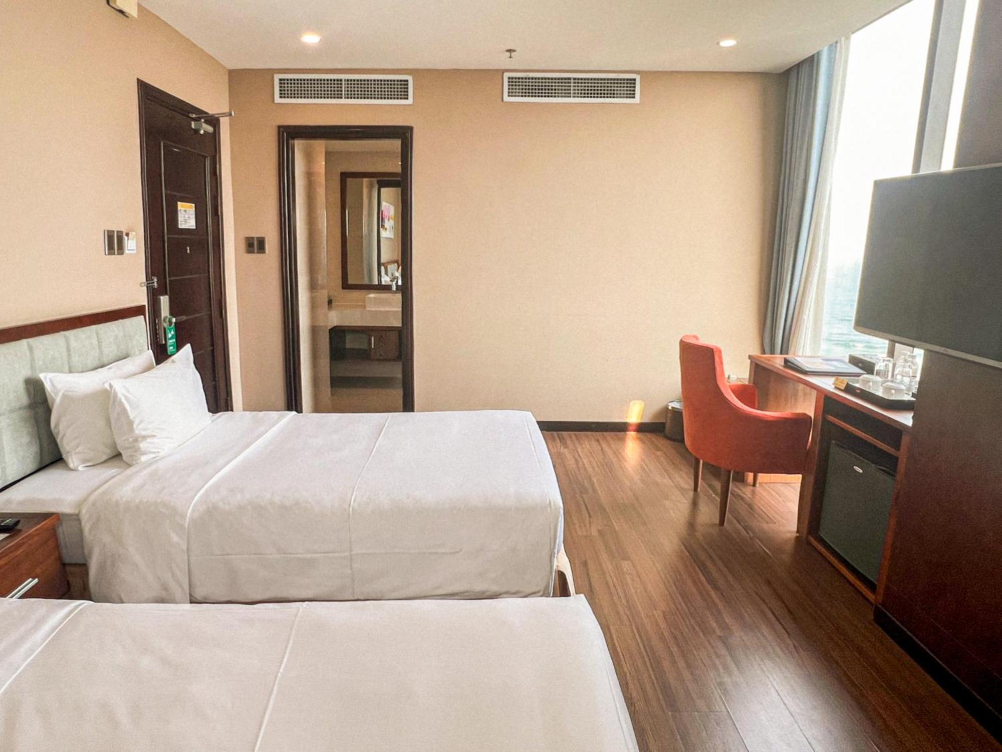 Yarra Ocean Suites Danang Extérieur photo